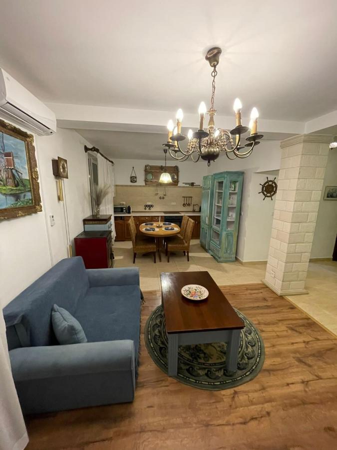 Apartament Yannis Apartment Alba Iulia Bagian luar foto
