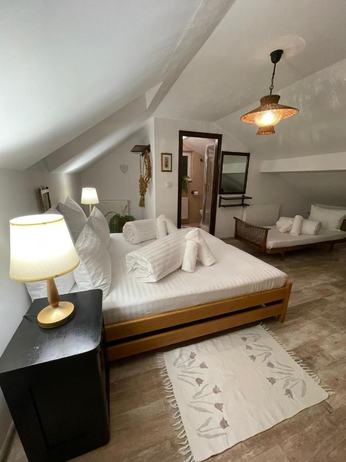 Apartament Yannis Apartment Alba Iulia Bagian luar foto
