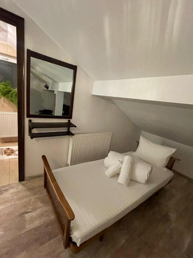 Apartament Yannis Apartment Alba Iulia Bagian luar foto