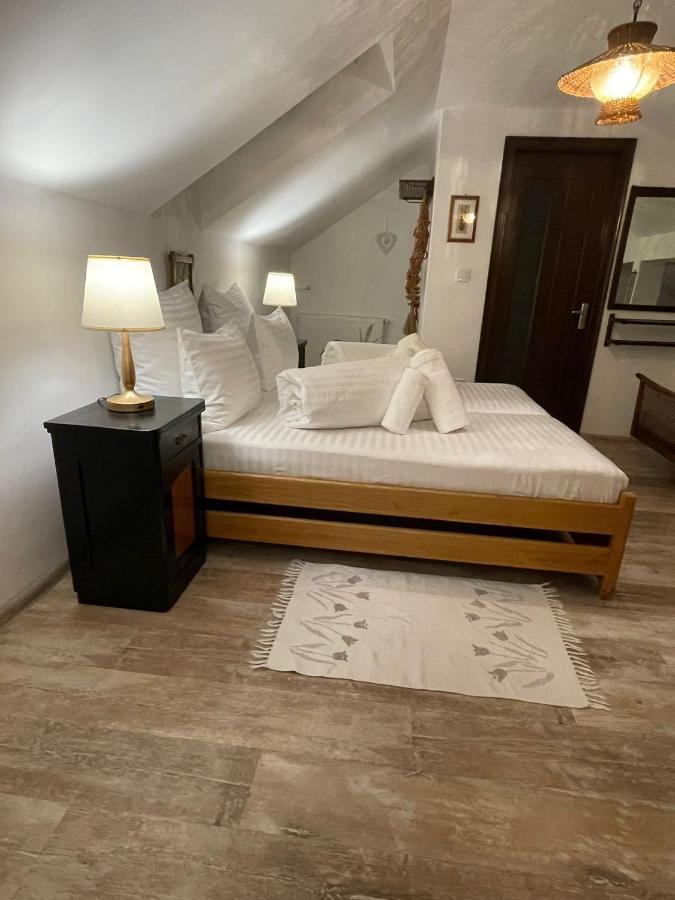 Apartament Yannis Apartment Alba Iulia Bagian luar foto