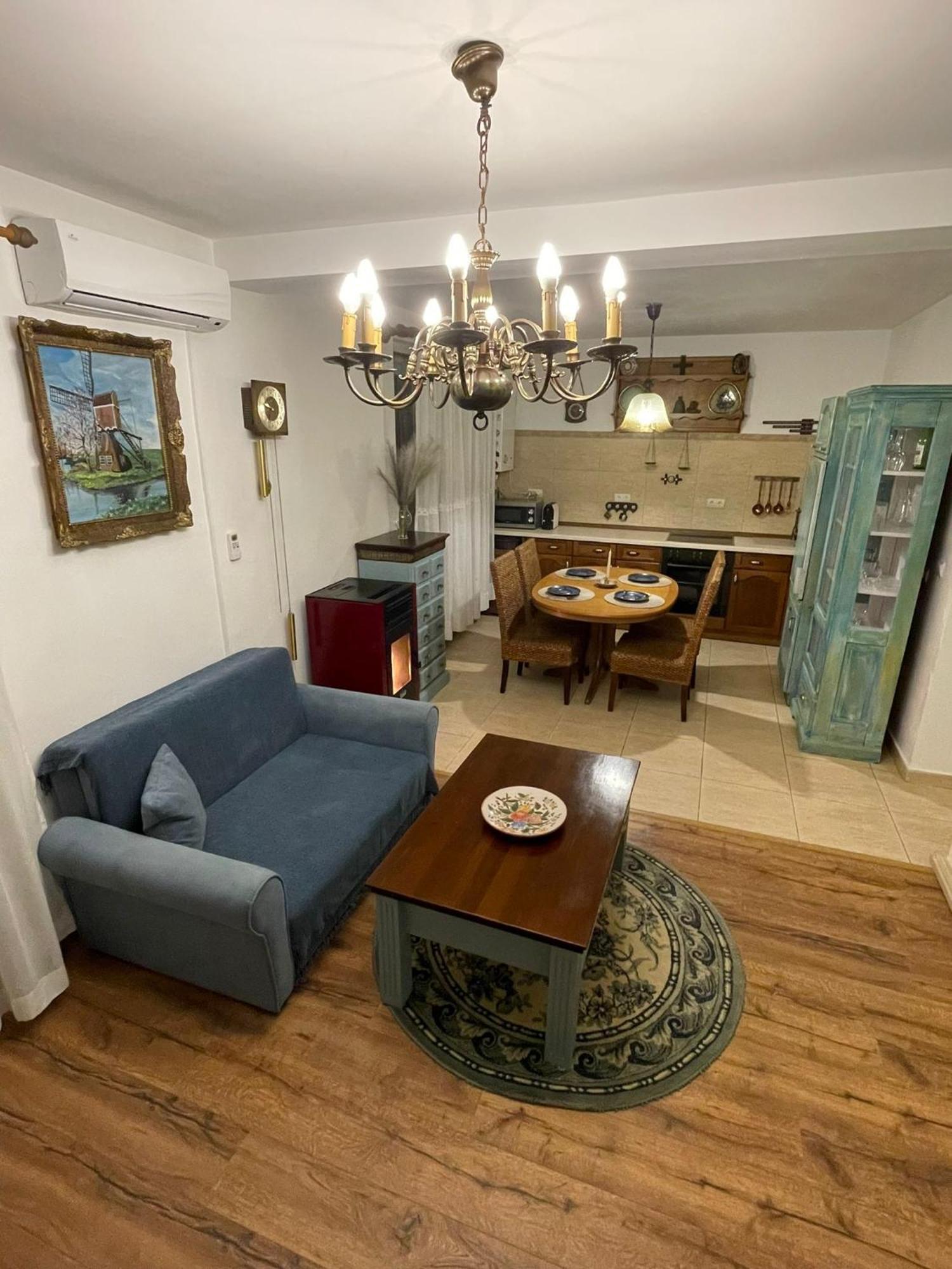 Apartament Yannis Apartment Alba Iulia Bagian luar foto