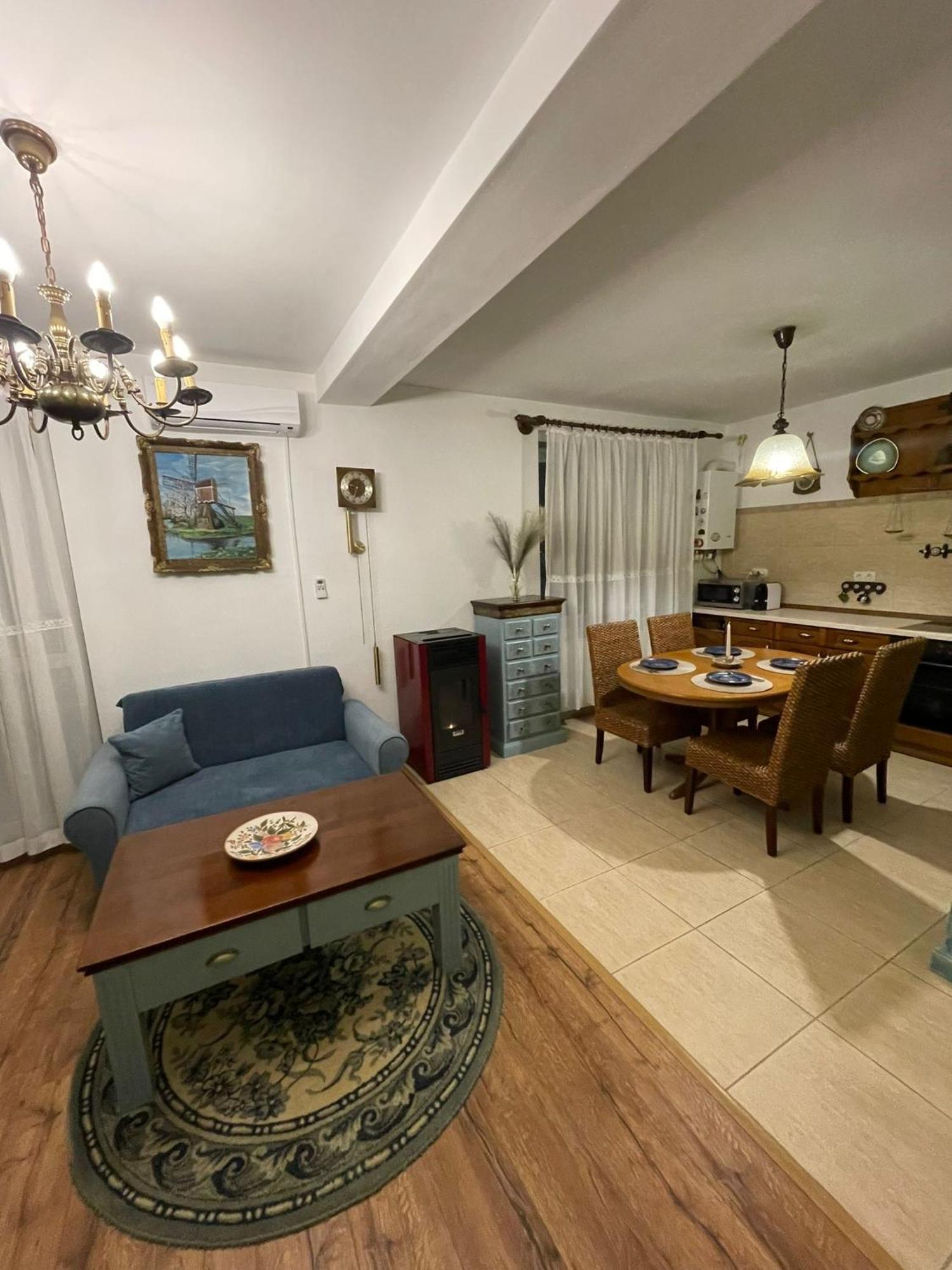 Apartament Yannis Apartment Alba Iulia Bagian luar foto